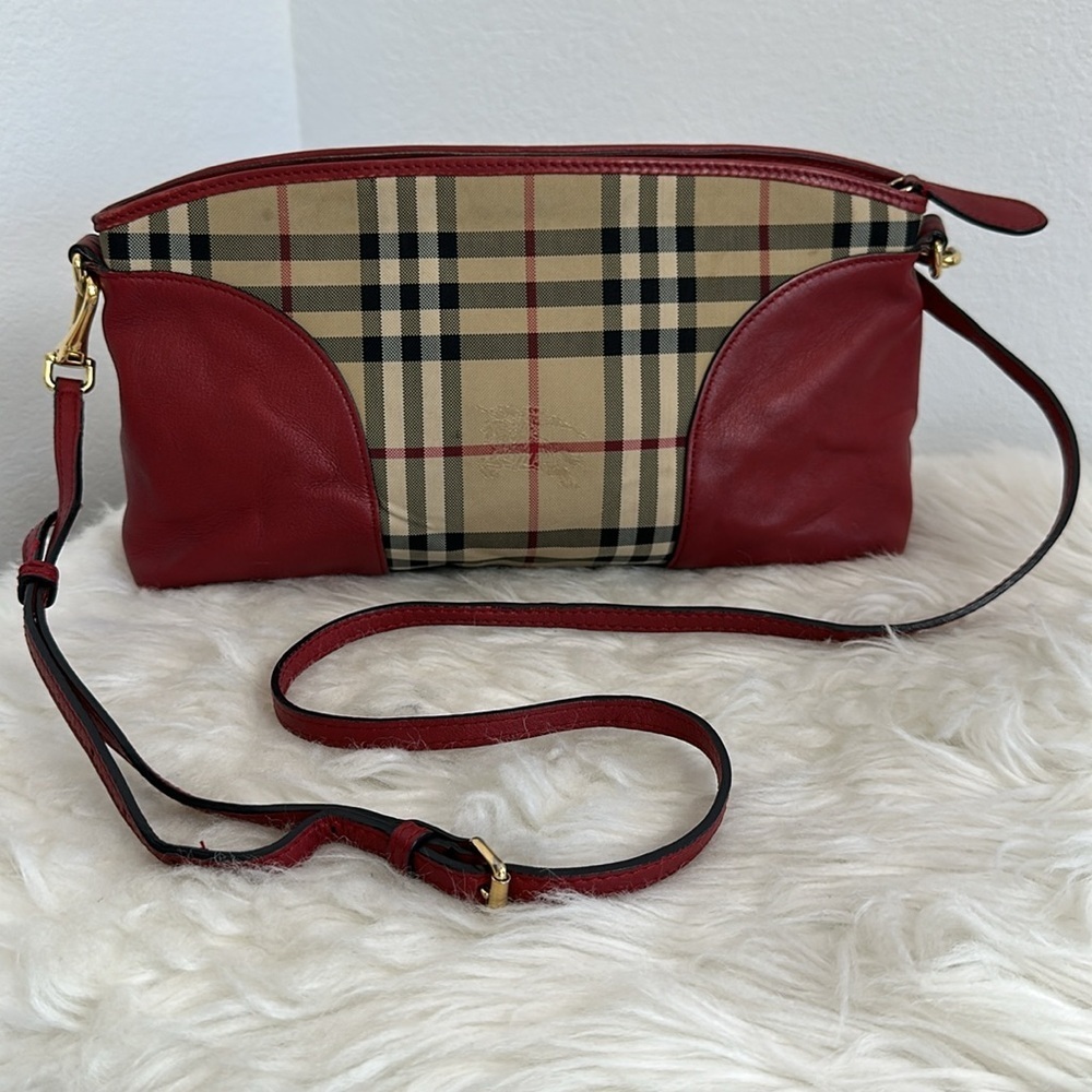 💯 Authentic Burberry Shoulder Bag🍀